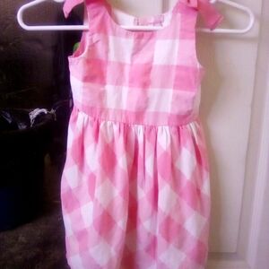 Beautiful pink/white dress size 4